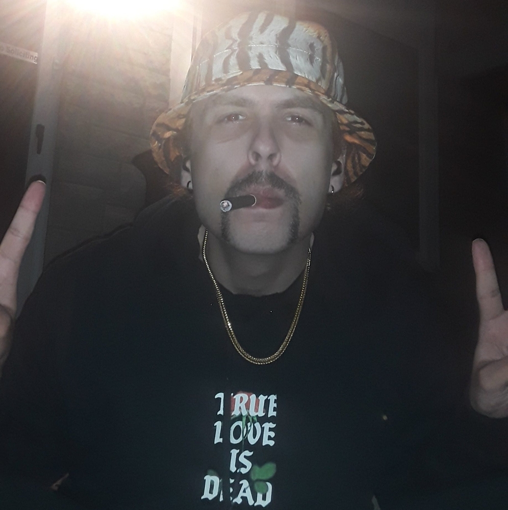 Meet your Posher, Joshua